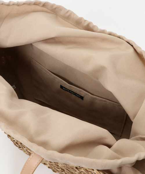 NATURAL BEAUTY BASIC（ナチュラルビューティーベーシック）の「ポンポンロングショルダーバスケット（かごバッグ・レディース・ベージュ系その他/ブラック・ﾌﾘ-）」の6枚目の写真