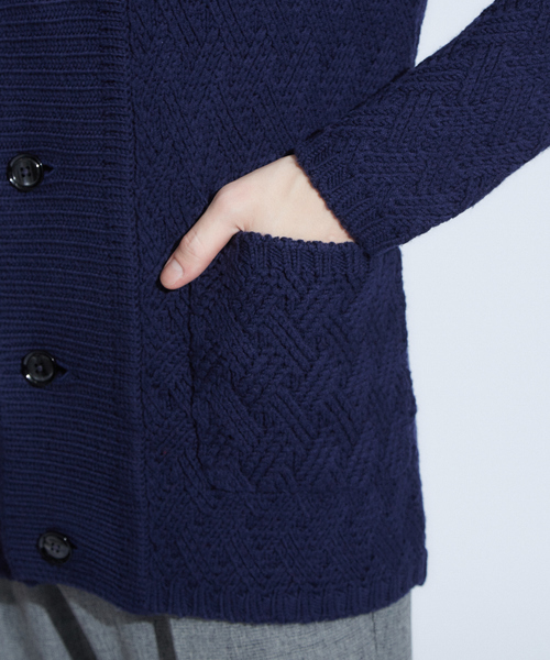 RECENCY OF MINE（リーセンシー オブ マイン）の「【Recency of Mine】ベルト付きショ-ルカラーカーディガン（カーディガン/ボレロ・メンズ・ベージュ/ネイビー・44/48/46）」の9枚目の写真