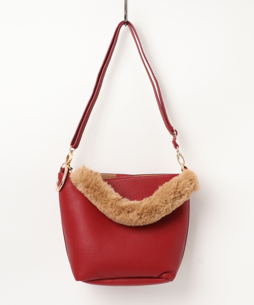 Andemiu（アンデミュウ）の「ファーストラップ３ＷＡＹＢＡＧ770121（ショルダーバッグ・レディース・グレー/レッド/ブラック・FREE）」の3枚目の写真