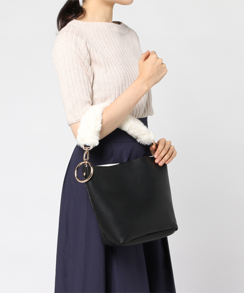 Andemiu（アンデミュウ）の「ファーストラップ３ＷＡＹＢＡＧ770121（ショルダーバッグ・レディース・グレー/レッド/ブラック・FREE）」の7枚目の写真