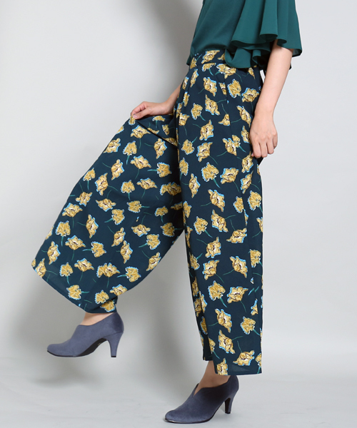 MARLENE JOBERT（マルレーヌ　ジョベル）の「スリットブーティー（ブーツ・レディース・ブラック/グレー/レッド・22.5/23/23.5/24/24.5）」の19枚目の写真