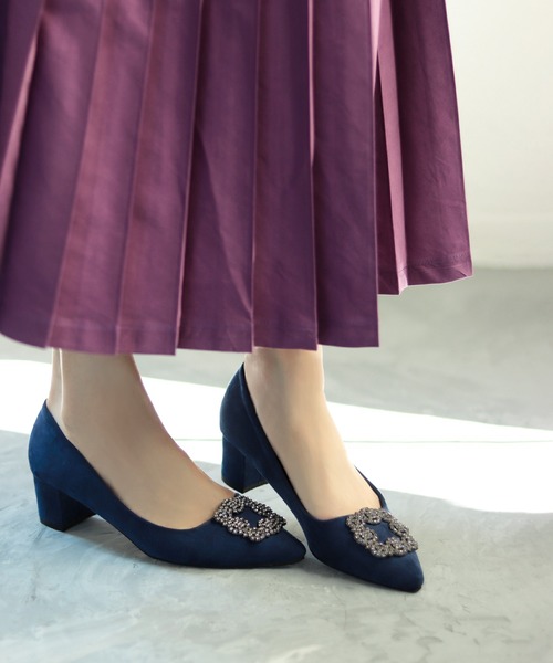 SESTO（セスト）の「【JAPANクオリティ】4.5cmヒールビジューモチーフポインテッドトゥパンプス（パンプス・レディース・ゴールド/ネイビー/ベージュ/ピンク/ブラック/ホワイト/ドット/グレー/グリーン/ラベンダー/ブルー系その他/ダークグレー/テラコッタ/モカ/パープル/チェック・23.5cm/22.5cm/22.0cm/25.5cm/24.5cm/24.0cm/23.0cm）」の10枚目の写真