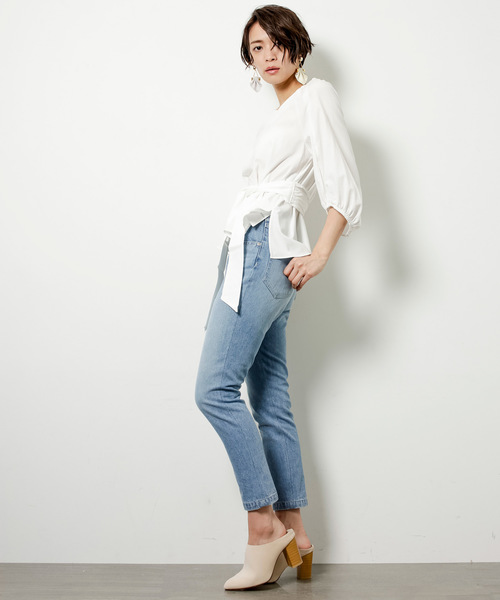 STUDIOUS（ステュディオス）の「クロップドスキニーデニム（デニムパンツ・レディース・ブルー/サックスブルー・0/1）」の2枚目の写真