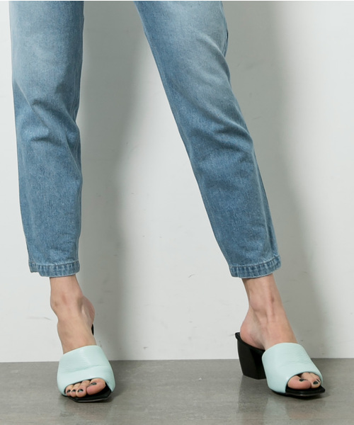 STUDIOUS（ステュディオス）の「クロップドスキニーデニム（デニムパンツ・レディース・ブルー/サックスブルー・0/1）」の6枚目の写真