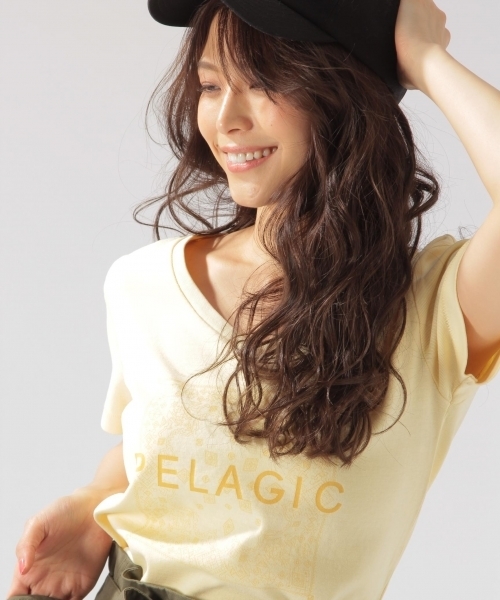 BAYFLOW(ベイフロー)の「BAYFLOW/ピグメントプリントT(Tシャツ/カットソー・レディース・オフホワイト/イエロー/オレンジ・SMALL/MEDIUM)」の3枚目の写真