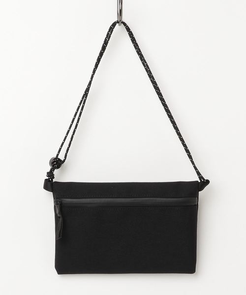 coca（coca）（コカ）の「サコッシュバッグ（ボディバッグ/ウエストポーチ・レディース・ホワイト/ブラック・ONE SIZE）」の6枚目の写真