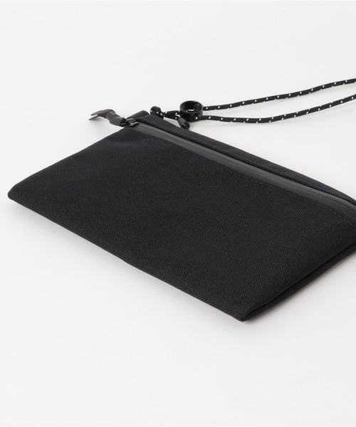 coca（coca）（コカ）の「サコッシュバッグ（ボディバッグ/ウエストポーチ・レディース・ホワイト/ブラック・ONE SIZE）」の4枚目の写真