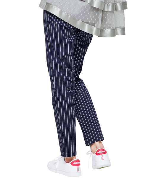 GeeRA(ジーラ)の「楽チン!美ラインストレッチスキニーパンツ(その他パンツ・レディース・ブラック/オフホワイト/ベージュ/レッド/ネイビー/チェック・58/61/70/73/64/67)」の4枚目の写真