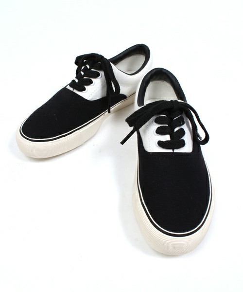 WEGO（ウィゴー）の「WEGO/ローカットスニーカー（スニーカー・レディース・ブラック系その他/ブルー系その他/パープル系その他/その他1/その他2・23.5/24.5）」の2枚目の写真