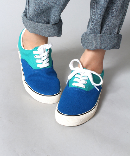 WEGO（ウィゴー）の「WEGO/ローカットスニーカー（スニーカー・レディース・ブラック系その他/ブルー系その他/パープル系その他/その他1/その他2・23.5/24.5）」の3枚目の写真