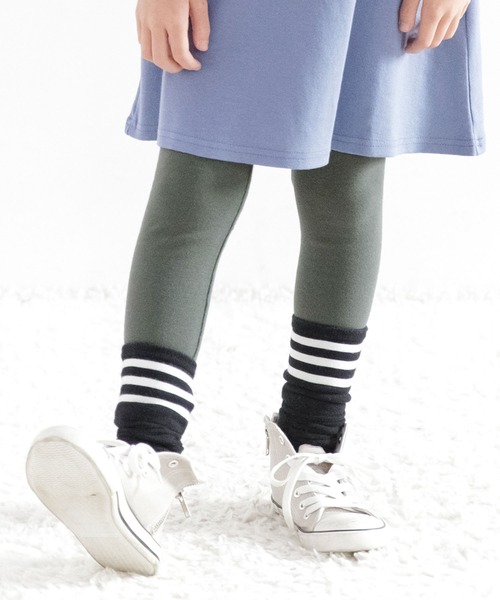 Bee des Bee（ビーデスビー）の「10分丈無地レギンス（レギンス/スパッツ・キッズ・ラベンダー/ブラック/チャコール/ライトピンク/ネイビー/グレー/ワイン/アイボリー/ライトグレー/グレイッシュベージュ/チェリーピンク/ライトブルー/ブルー/ピンク/モスグリーン/イエロー系その他/グリーン系その他/ミント/ピンク系その他/ライトグリーン/クリーム/ブルー系その他/カーキブラウン/グレー系その他/スミクロ/ブルーグレー/パープル系その他/ホワイト系その他/ライトグリーン系/ブラウン/ライラック系/ブルー系/ライトベージュ/カーキオリーブ/スモークピンク/ピンク系/杢グレー/ベージュ系/ブルー × パープル・90cm/120cm/100cm/110cm/140cm/130cm/150cm）」の9枚目の写真