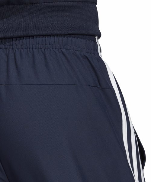 adidas（アディダス）の「アディダス M CORE 3ストライプス ウインド