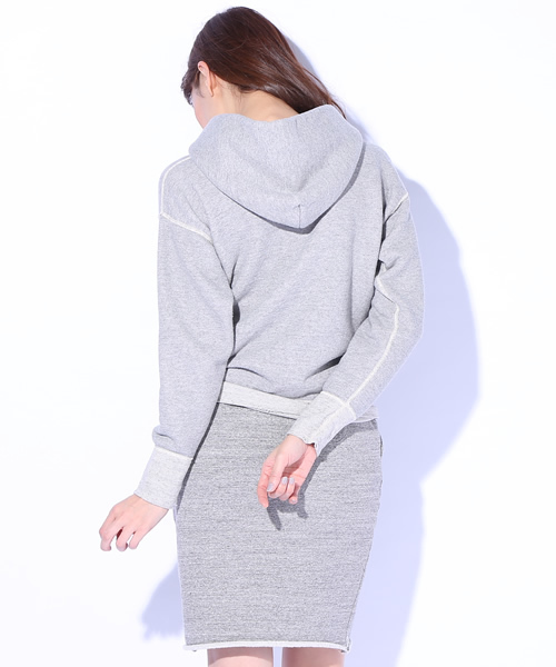 Ray BEAMS（レイビームス）の「JACKSON MATISSE×Ray BEAMS / 別注 "CAL POLY"スウェット（スウェット・レディース・グレー/ネイビー・ONE SIZE）」の5枚目の写真