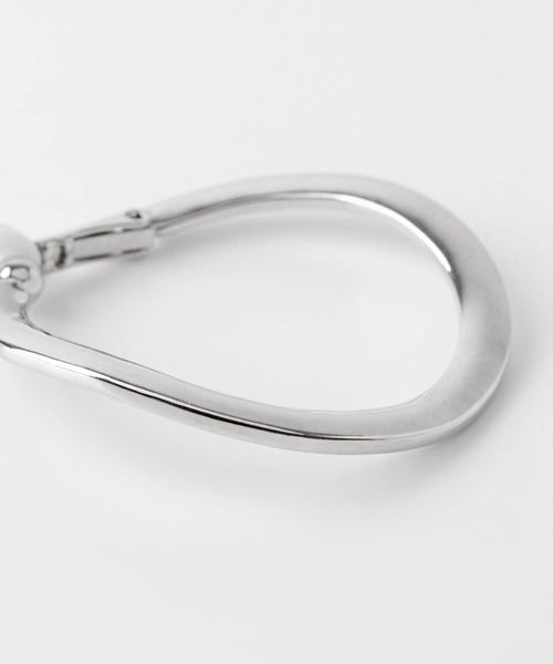 SMELLY（スメリー）の「メタルマガリフープイヤリング（イヤリング・レディース・ゴールド/シルバー・-）」の3枚目の写真