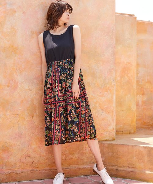 Chaco closet(チャコ クローゼット)の「スカーフ柄 インド綿 コットンボイルワンピース(ワンピース・レディース・ホワイト/ブラック・M)」の2枚目の写真