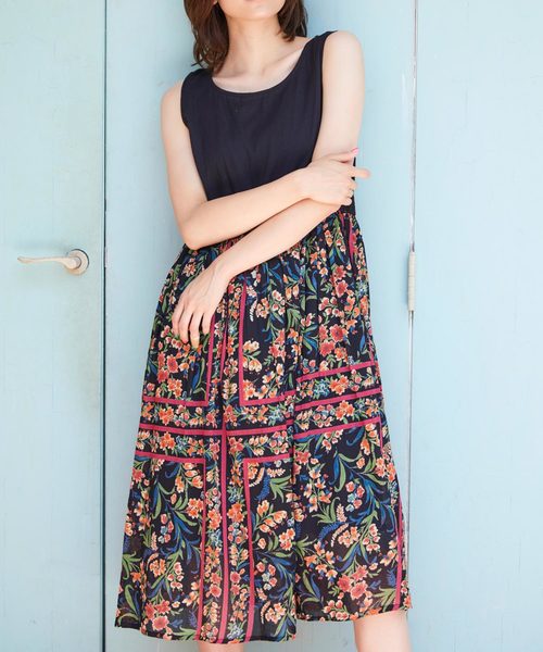 Chaco closet(チャコ クローゼット)の「スカーフ柄 インド綿 コットンボイルワンピース(ワンピース・レディース・ホワイト/ブラック・M)」の13枚目の写真