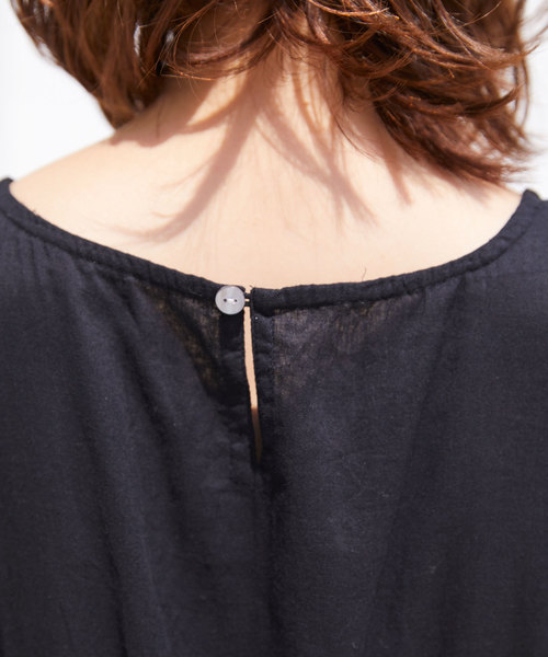 Chaco closet(チャコ クローゼット)の「スカーフ柄 インド綿 コットンボイルワンピース(ワンピース・レディース・ホワイト/ブラック・M)」の4枚目の写真