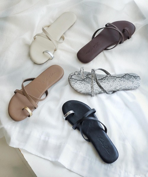 KOBE LETTUCE（コウベレタス）の「サムループクロスフラットサンダル（サンダル・レディース・パイソン/ブラウン/グレイッシュベージュ/ブラック/シルバー/アイボリー/ブラウン系その他/ベージュ系その他/ブラック系その他/その他・S/L/LL/M）」の11枚目の写真