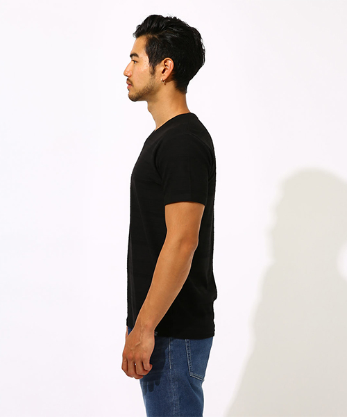 AZUL by moussy（アズールバイマウジー）の「TACK JACQUARD BORDER T-SHIRT/タックジャガードボーダーＴシャツ（Tシャツ/カットソー・メンズ・ホワイト/ブラック/ホワイト系その他・LARGE/SMALL/MEDIUM/X-LARGE）」の7枚目の写真