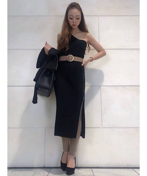 RESEXXY(リゼクシー)の「ワンショルサイドジップニットワンピース(ワンピース・レディース・ブラック/ベージュ/イエロー・FREE)」の10枚目の写真