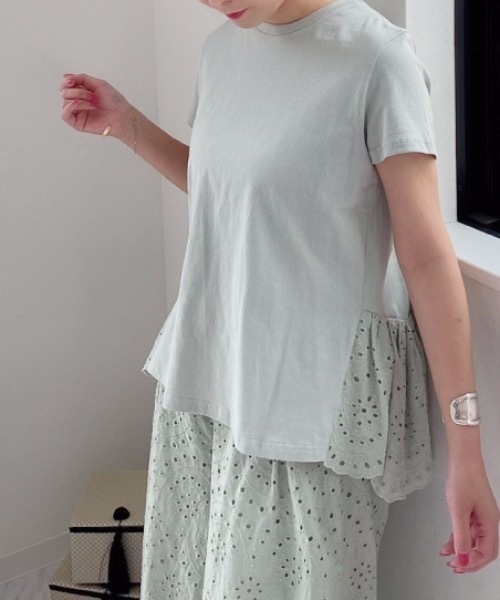 M y u(ミュー)の「スカラップレースフリル切替Tシャツ(Tシャツ/カットソー・レディース・ホワイト/ブラック/ライトカーキ/ライトパープル・FREE)」の15枚目の写真