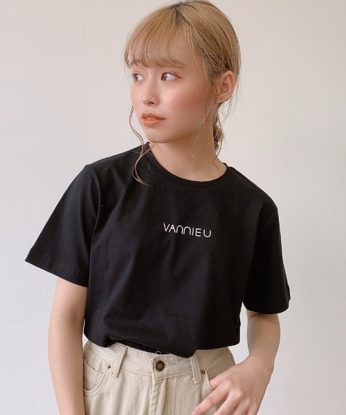 VANNIE U（ヴァニーユー）の「クラッシックロゴT（Tシャツ/カットソー・レディース・ホワイト/ブラック/ブラウン/モカ・FREE）」の8枚目の写真