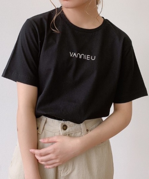 VANNIE U（ヴァニーユー）の「クラッシックロゴT（Tシャツ/カットソー・レディース・ホワイト/ブラック/ブラウン/モカ・FREE）」の17枚目の写真
