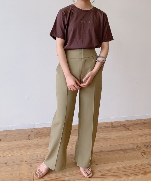 VANNIE U（ヴァニーユー）の「クラッシックロゴT（Tシャツ/カットソー・レディース・ホワイト/ブラック/ブラウン/モカ・FREE）」の9枚目の写真