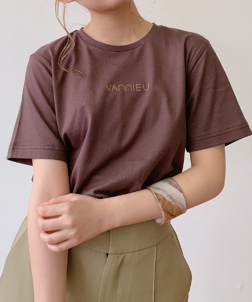 VANNIE U（ヴァニーユー）の「クラッシックロゴT（Tシャツ/カットソー・レディース・ホワイト/ブラック/ブラウン/モカ・FREE）」の11枚目の写真