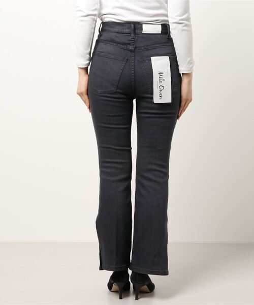 Mila Owen(ミラオーウェン)の「脇スリットストレートデニムパンツ(デニムパンツ・レディース・ライトブルー/ブラック/ブルー・1/0)」の21枚目の写真