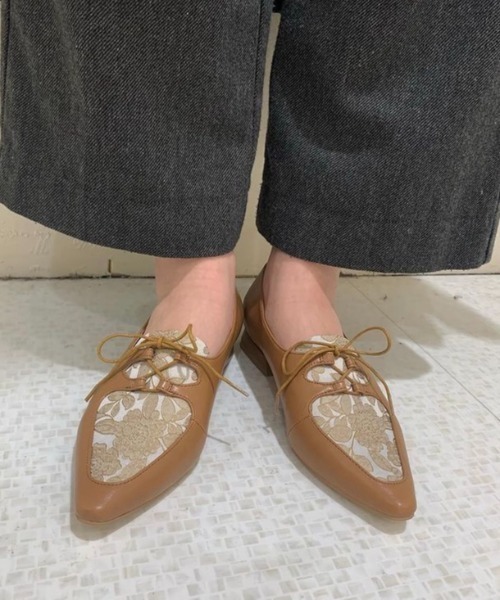 JELLY BEANS(ジェリービーンズ)の「レースアップマニッシュパンプス(204-32632)JELLY BEANS(ジェリービーンズ)(パンプス・レディース・ブラウン/ブラック/グレイッシュベージュ・23/24/22.5/24.5/23.5)」の19枚目の写真