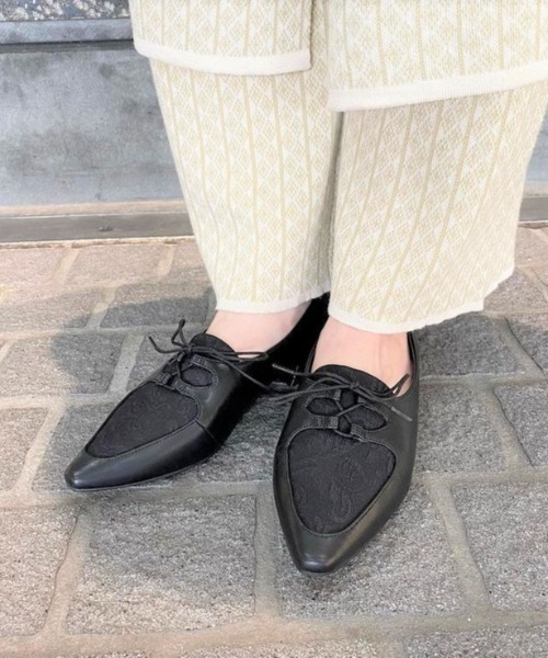 JELLY BEANS(ジェリービーンズ)の「レースアップマニッシュパンプス(204-32632)JELLY BEANS(ジェリービーンズ)(パンプス・レディース・ブラウン/ブラック/グレイッシュベージュ・23/24/22.5/24.5/23.5)」の21枚目の写真