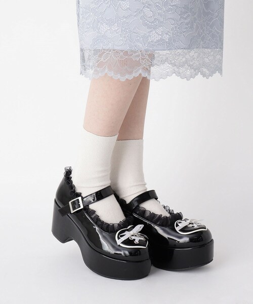 cs T&P(シーエスティーアンドピー)の「十字架チャーム付き厚底パンプ(パンプス・レディース・ブラック系1/レッド系9/ホワイト系2・L/M/S)」の7枚目の写真