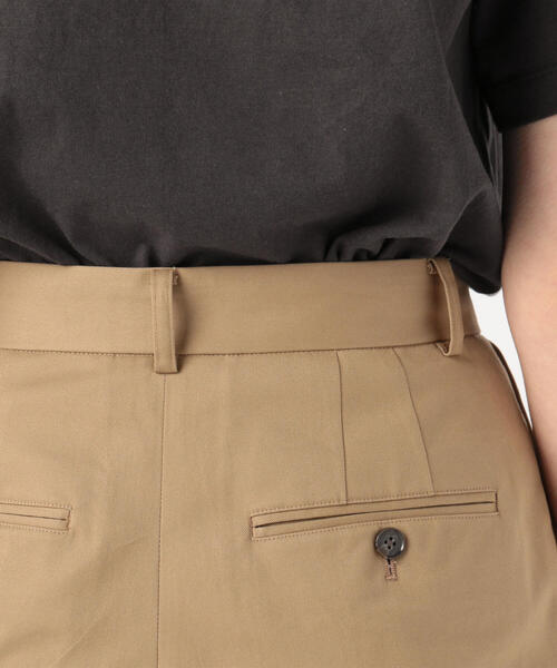 TOMORROWLAND (トゥモローランド)の「コットンチノ フロントタックパンツ(チノパンツ・レディース・ベージュ/ネイビー・36/34/32)」の14枚目の写真