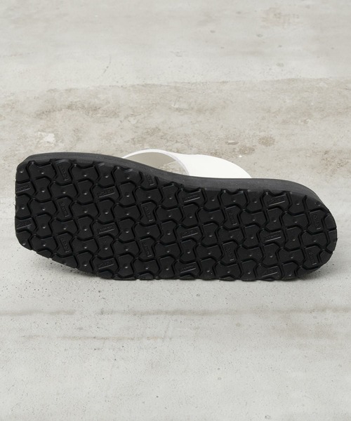 MAISON SPECIAL（メゾンスペシャル）の「《ユニセックスアイテム》【SPECIAL SHOES FACTORY コラボ】東京産フラットソールスムースレザートングサンダル 【MAISON SPECIAL/メゾンスペシャル】（サンダル・メンズ・ホワイト/ブラック・25.5/26.5/27.5/24.5/23.5）」の10枚目の写真