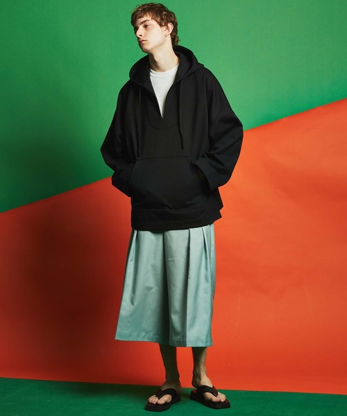 MAISON SPECIAL（メゾンスペシャル）の「《ユニセックスアイテム》【SPECIAL SHOES FACTORY コラボ】東京産フラットソールスムースレザートングサンダル 【MAISON SPECIAL/メゾンスペシャル】（サンダル・メンズ・ホワイト/ブラック・25.5/26.5/27.5/24.5/23.5）」の14枚目の写真