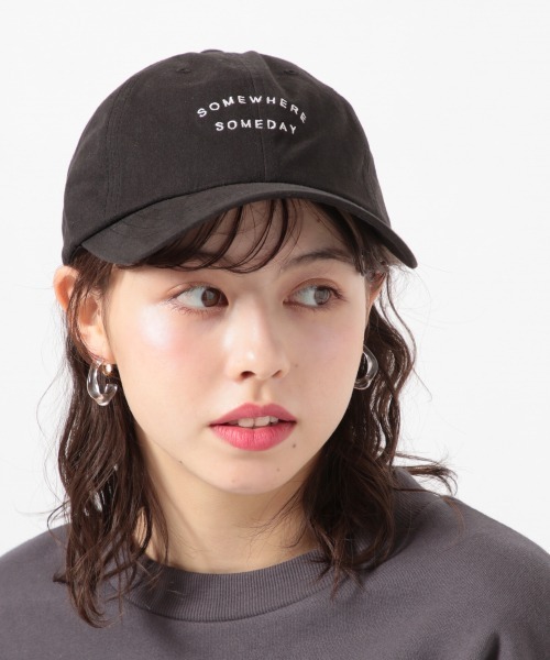 Me%（ミィパーセント）の「SOMEDAYCAP（キャップ・レディース・ベージュ/ブラック・FREE）」の2枚目の写真