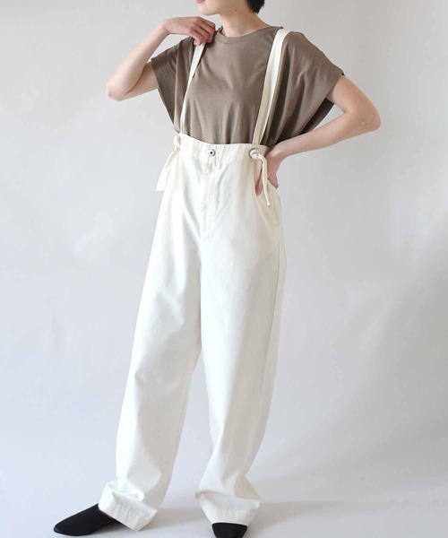 Johnbull(ジョンブル)の「【Kanoco × JOHNBULL】 コラボレーションサスペンダーパンツ(その他パンツ・レディース・アイボリー/ブラック・MEDIUM/SMALL)」の9枚目の写真