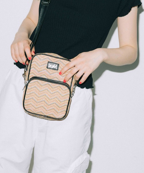 X-girl（エックスガール）の「FAUX LEATHER PIPING SHOULDER BAG（ショルダーバッグ・レディース・ブラック/ベージュ/マルチ・ONE SIZE）」の21枚目の写真