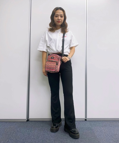 X-girl（エックスガール）の「FAUX LEATHER PIPING SHOULDER BAG（ショルダーバッグ・レディース・ブラック/ベージュ/マルチ・ONE SIZE）」の16枚目の写真