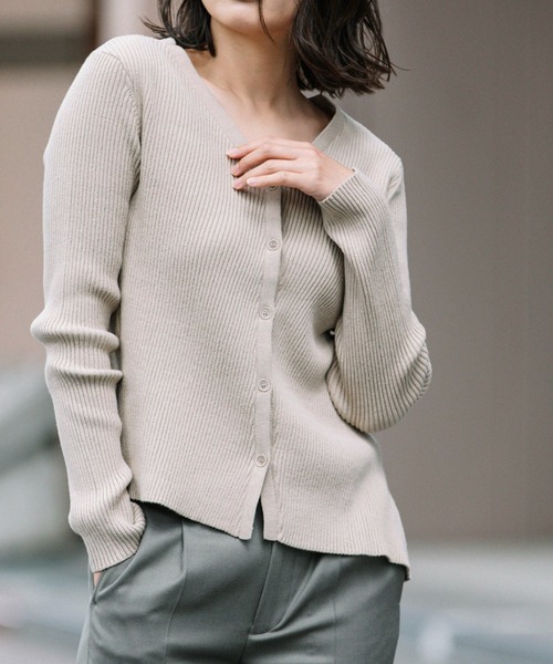 Munich（ミューニック）の「ストレッチプレーティングリブニット　2WAYトップス(セットアップ可)（ニット/セーター・レディース・チャコールグレー/ラベンダー/キャメル/グレイッシュベージュ・FREE）」の3枚目の写真