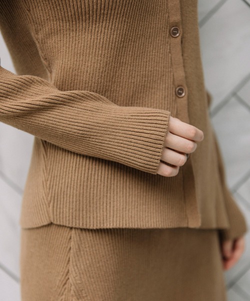 Munich（ミューニック）の「ストレッチプレーティングリブニット　2WAYトップス(セットアップ可)（ニット/セーター・レディース・チャコールグレー/ラベンダー/キャメル/グレイッシュベージュ・FREE）」の5枚目の写真