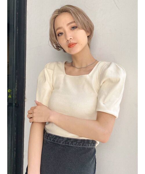 EMODA(エモダ)の「タックスリーブフィットトップ(Tシャツ/カットソー・レディース・ホワイト/ミント/イエロー/ブラック・FREE)」の5枚目の写真