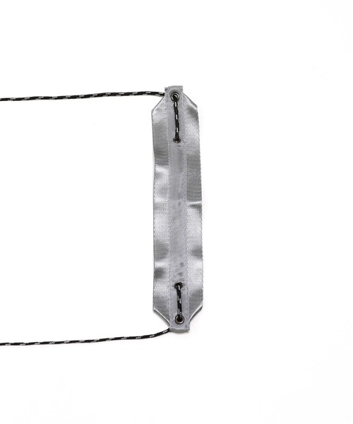 minsobi（ミンソビ）の「ミニショルダーバック  ストラップポーチ（ショルダーバッグ・メンズ・ブラック/ホワイト・FREE）」の7枚目の写真