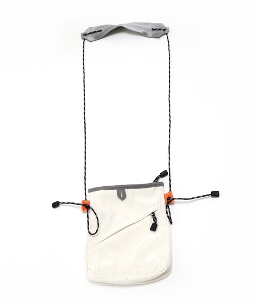 minsobi（ミンソビ）の「ミニショルダーバック  ストラップポーチ（ショルダーバッグ・メンズ・ブラック/ホワイト・FREE）」の11枚目の写真