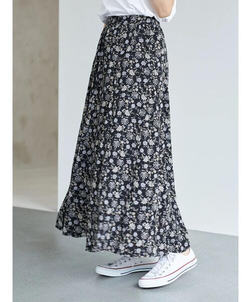 earth music&ecology（アースミュージックアンドエコロジー）の「更紗フラワープリントスカート ＊（スカート・レディース・ブラック/ベージュ/ミント・FREE）」の4枚目の写真