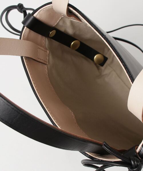 MARROW（マロウ）の「MARROW “ROUNDED BOX”ショルダーバッグ（ショルダーバッグ・レディース・ブラック・FREE）」の2枚目の写真