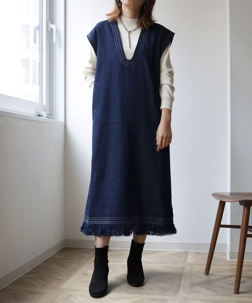 vingtrois(バントロア)の「【Vingtrois】深Vネックデニムワンピース(ワンピース・レディース・ブラック/ネイビー・M)」の21枚目の写真