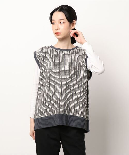 HONEYSUCKLE ROSE（ハニーサックルローズ）の「【HONEYSUCKLE ROSE】前後２ＷＡＹベスト（ベスト・レディース・オフホワイト/ブラック・M/L）」の2枚目の写真