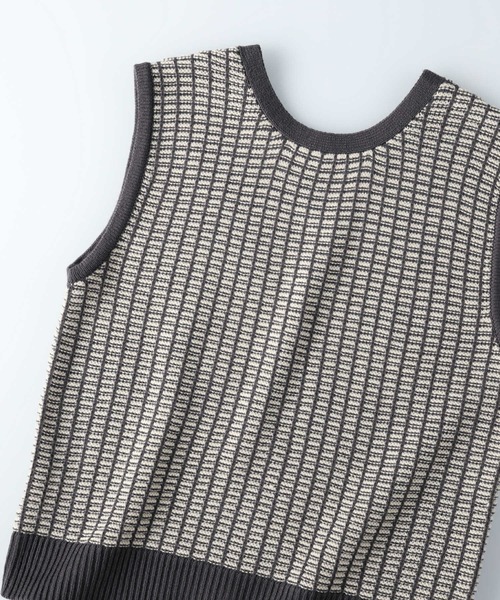 HONEYSUCKLE ROSE（ハニーサックルローズ）の「【HONEYSUCKLE ROSE】前後２ＷＡＹベスト（ベスト・レディース・オフホワイト/ブラック・M/L）」の12枚目の写真